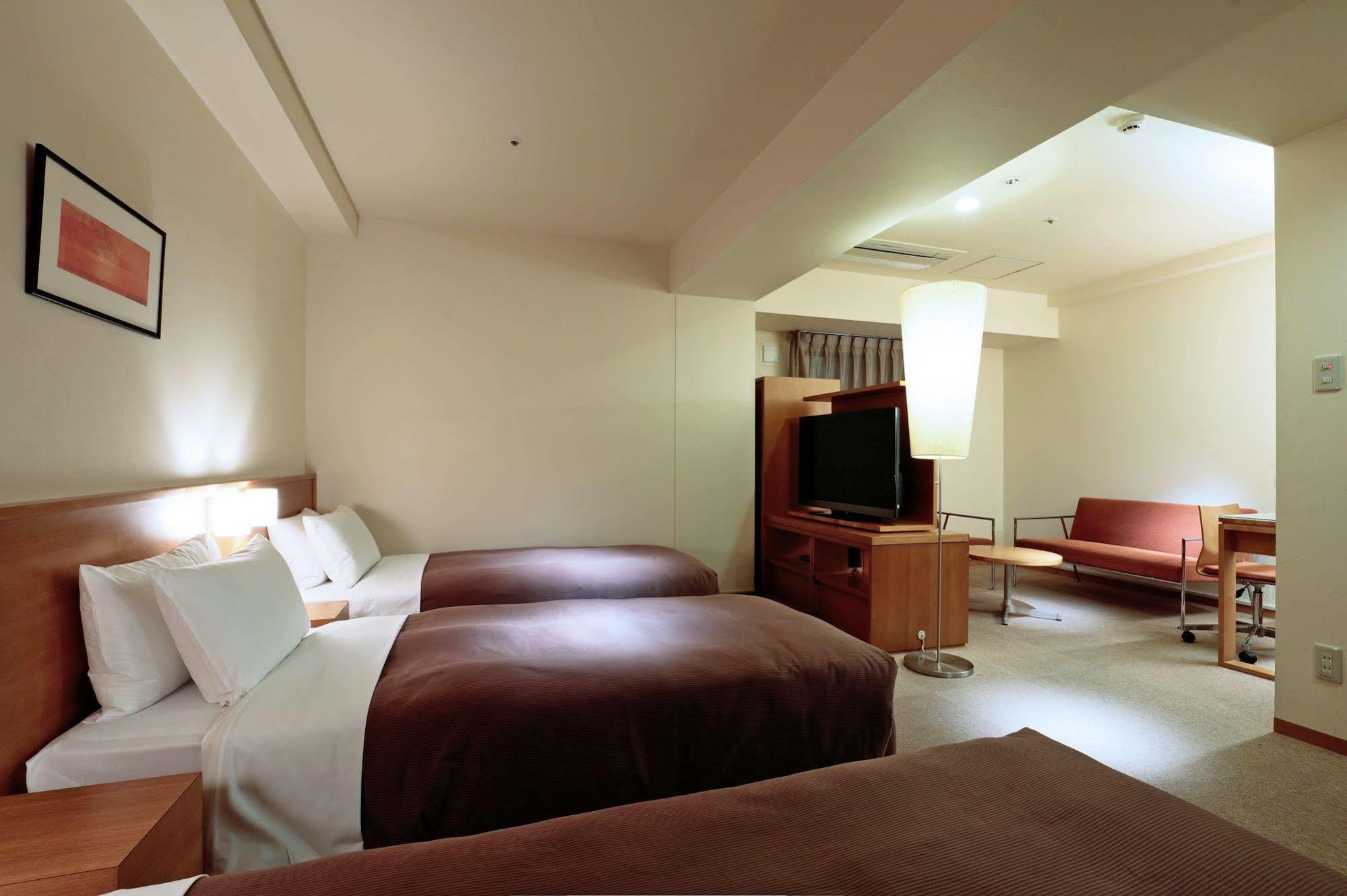 Candeo Hotels Ueno Park Tokyo Exterior photo